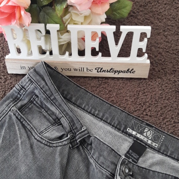 NY&C jeans - Picture 2 of 4